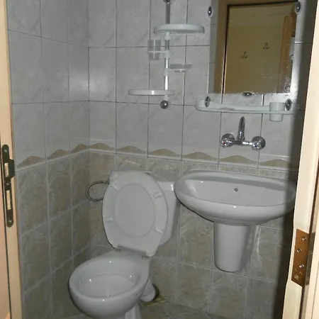Gramada 2 אכסניה סאני ביץ'